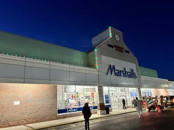 Storefront roofline lighting in Boston, MA