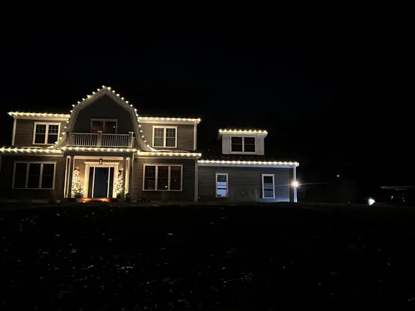 Residential Christmas light installation by the Holiday Lights Decor network