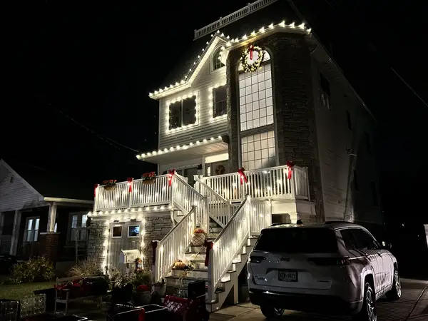 Residential Christmas light installation by the Holiday Lights Decor network